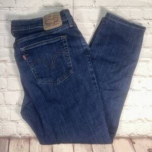 Levi’s Women’s Boyfriend Jeans Size 31 Blue Distressed Denim